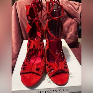 Modern Vice Real Suede Red Lace up pump